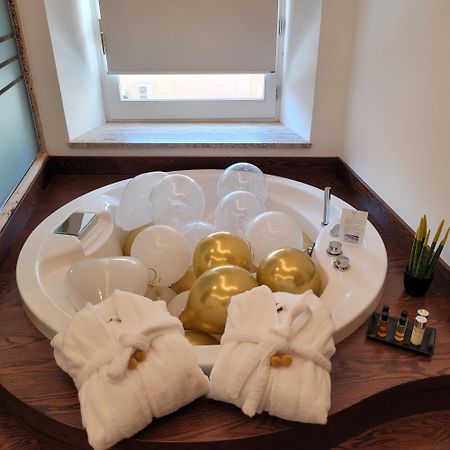 Palazzo Ferrucci Luxury Suites Cagliari Esterno foto
