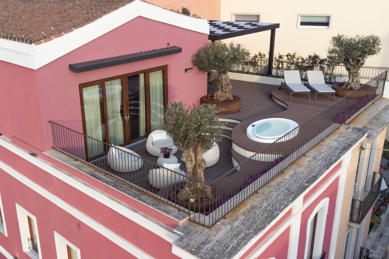 Palazzo Ferrucci Luxury Suites Cagliari Esterno foto