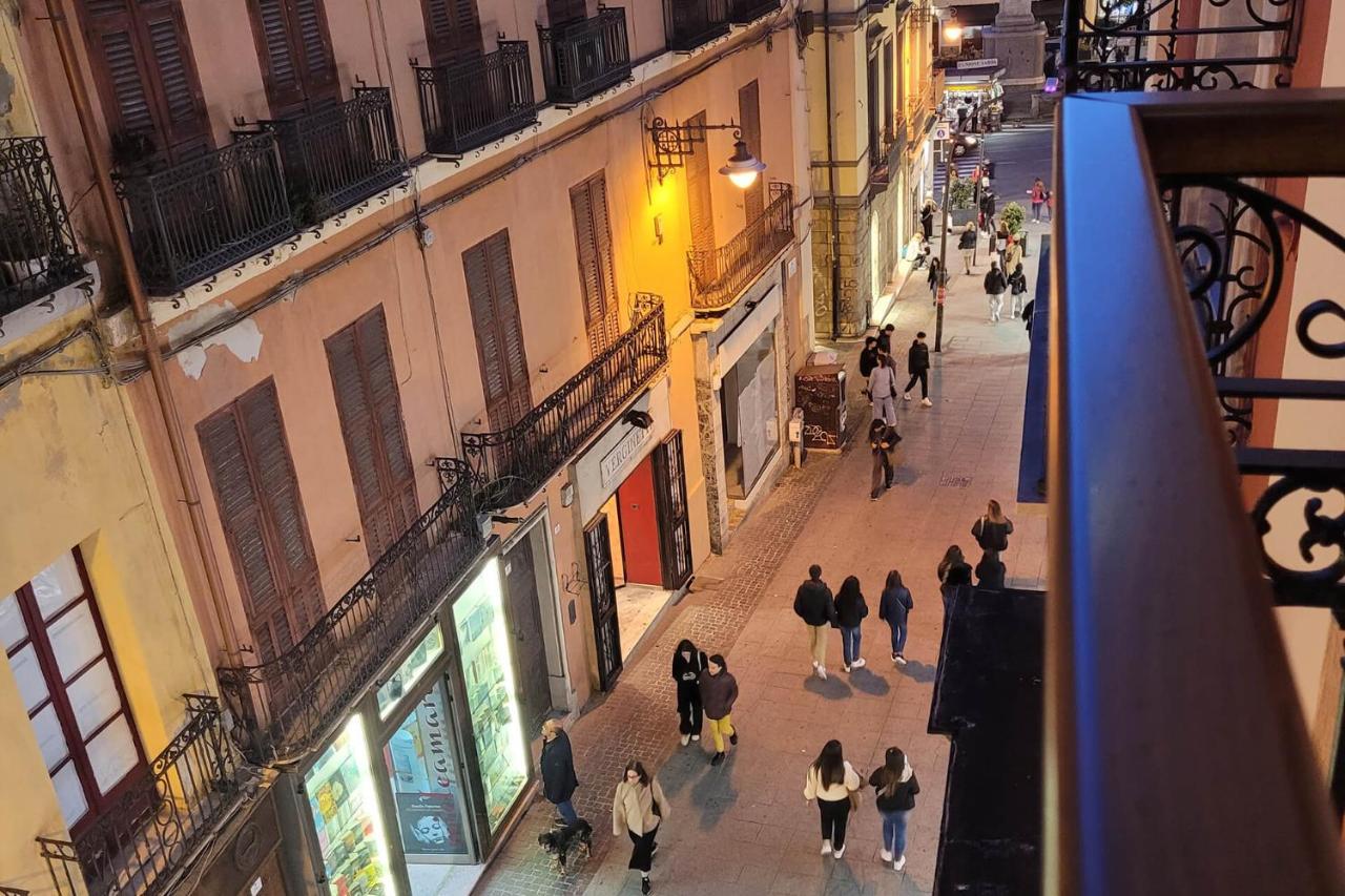Palazzo Ferrucci Luxury Suites Cagliari Esterno foto