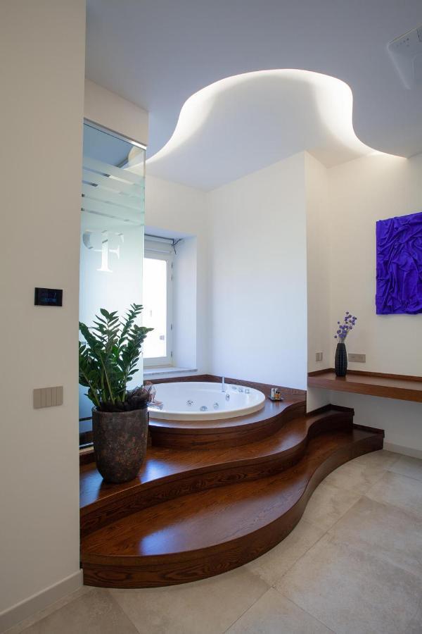 Palazzo Ferrucci Luxury Suites Cagliari Esterno foto