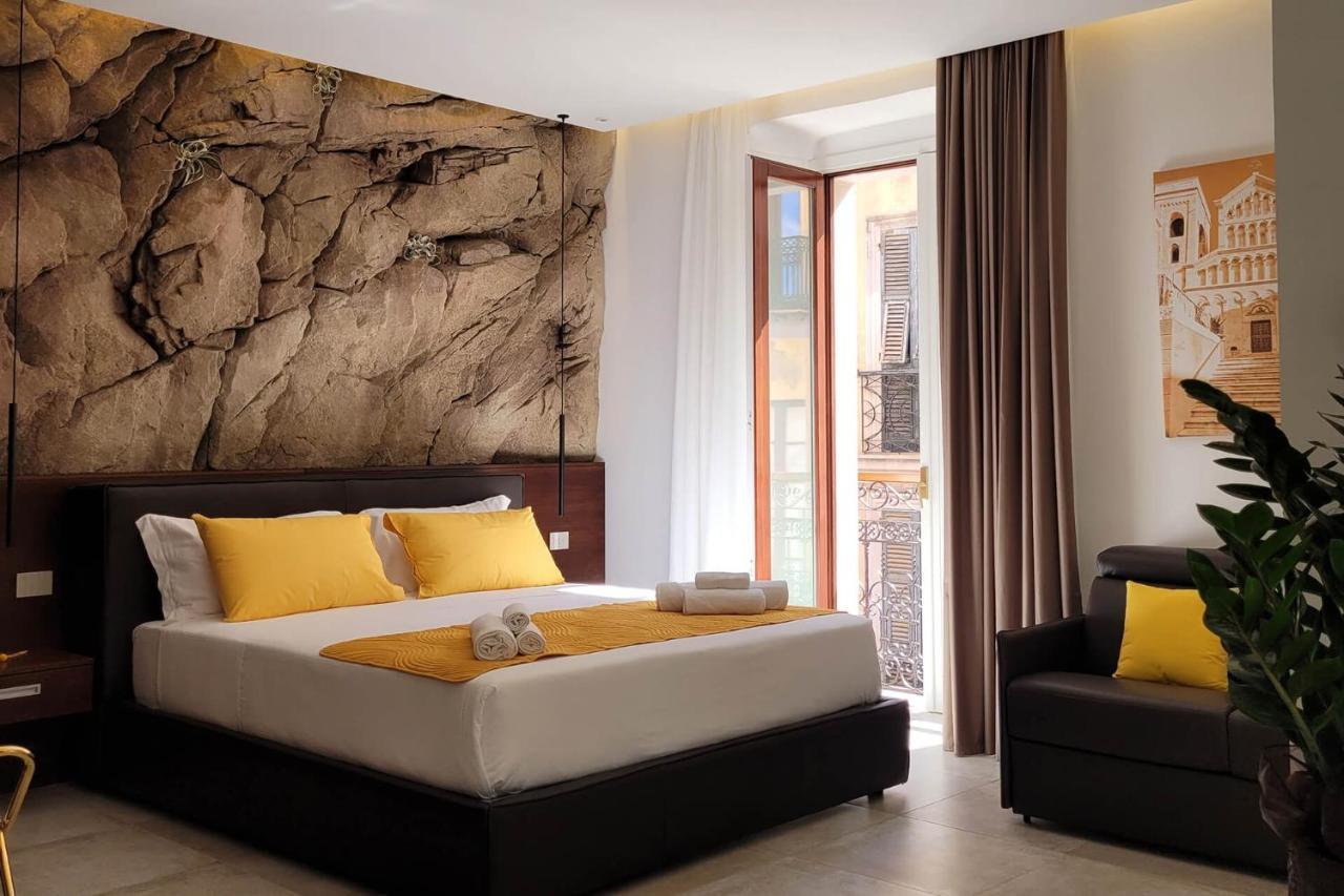 Palazzo Ferrucci Luxury Suites Cagliari Esterno foto
