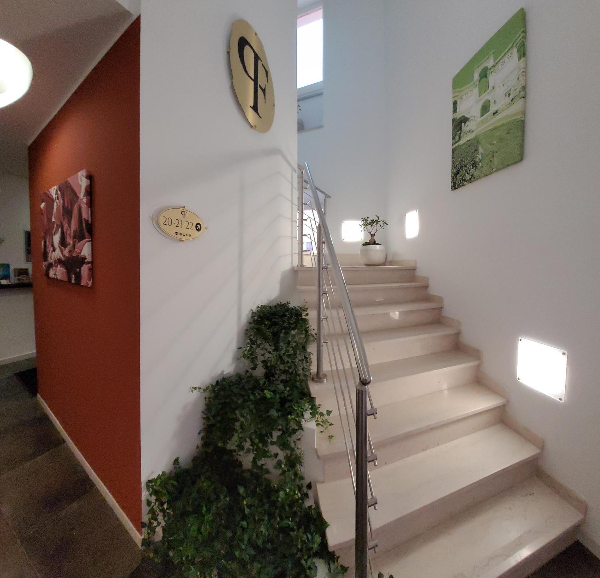 Palazzo Ferrucci Luxury Suites Cagliari Esterno foto